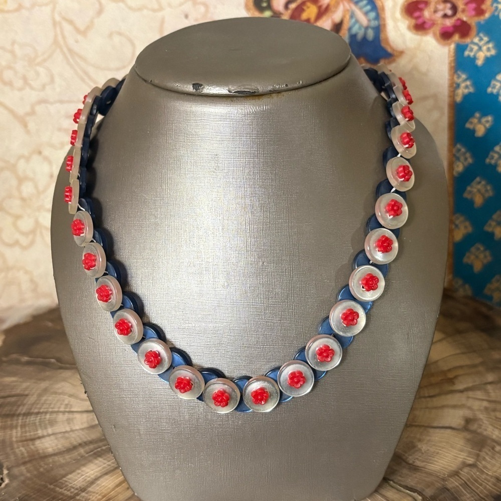 Handmade Button Floral Reversible Necklace with Red/ White/ Blue